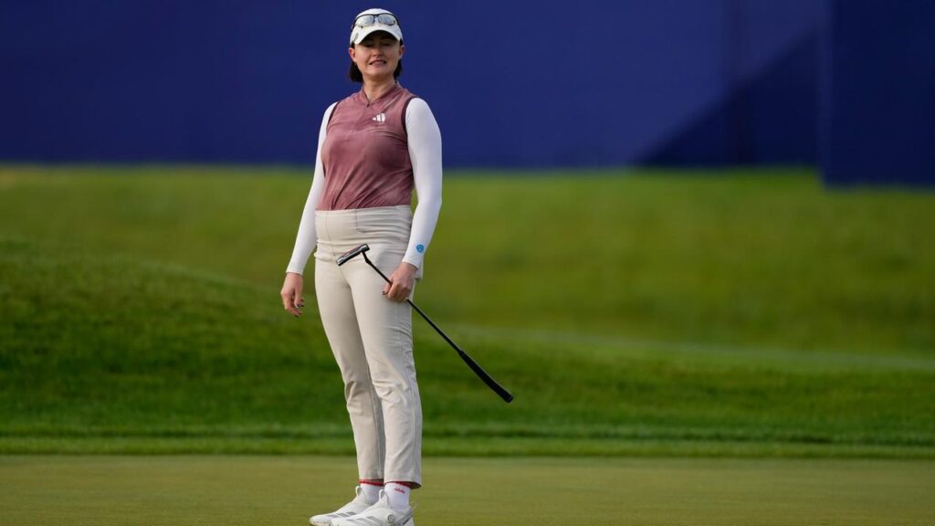 Karis Davidson remains the top Australian halfway through the Women’s PGA Championship in Minnesota.
