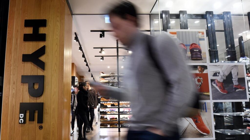 A UK firm’s zero-premium takeover bid for an Aussie shoe chain will be challenging, an analyst says.

