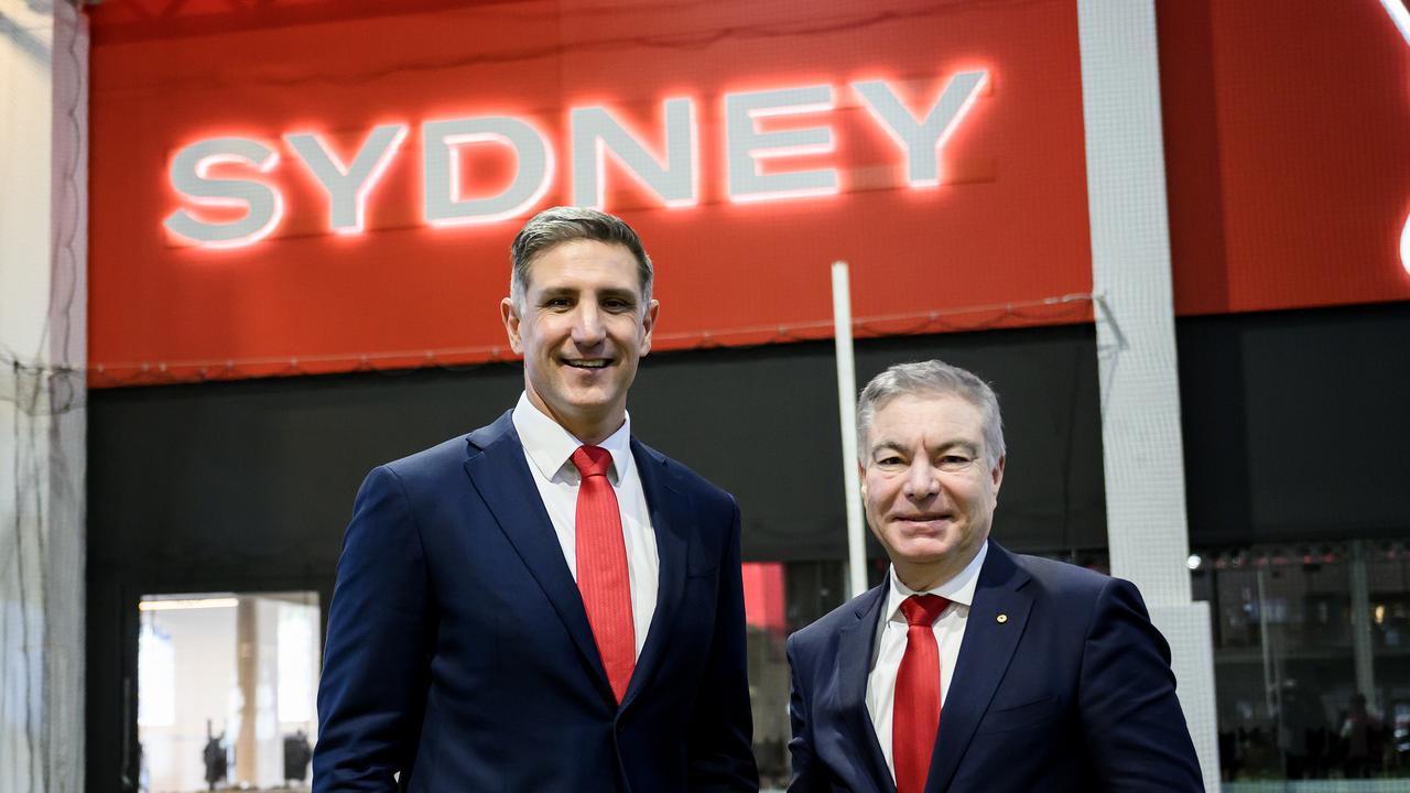 Matthew Pavlich (left)