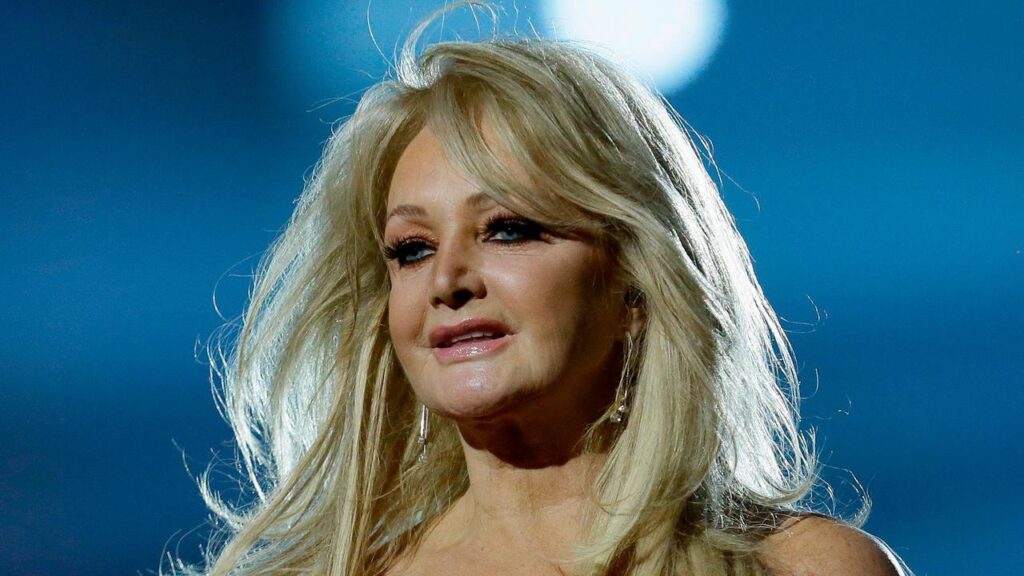 Bonnie Tyler died “unexpectedly” in hospital in Portugal where she was being treated for an illness.
