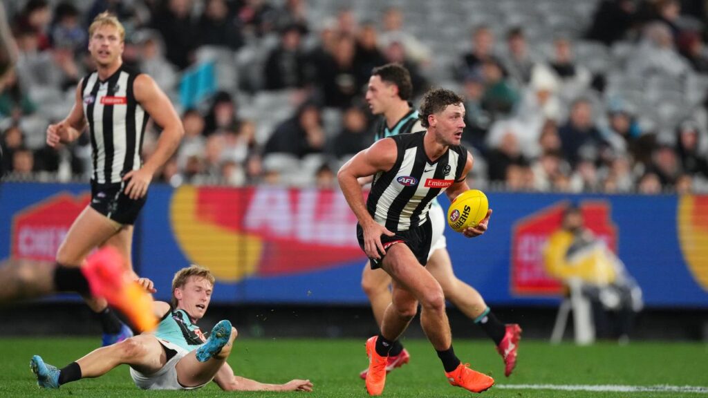 Harry Perryman says everyone is doing their bit in the well-drilled Collingwood defence.
