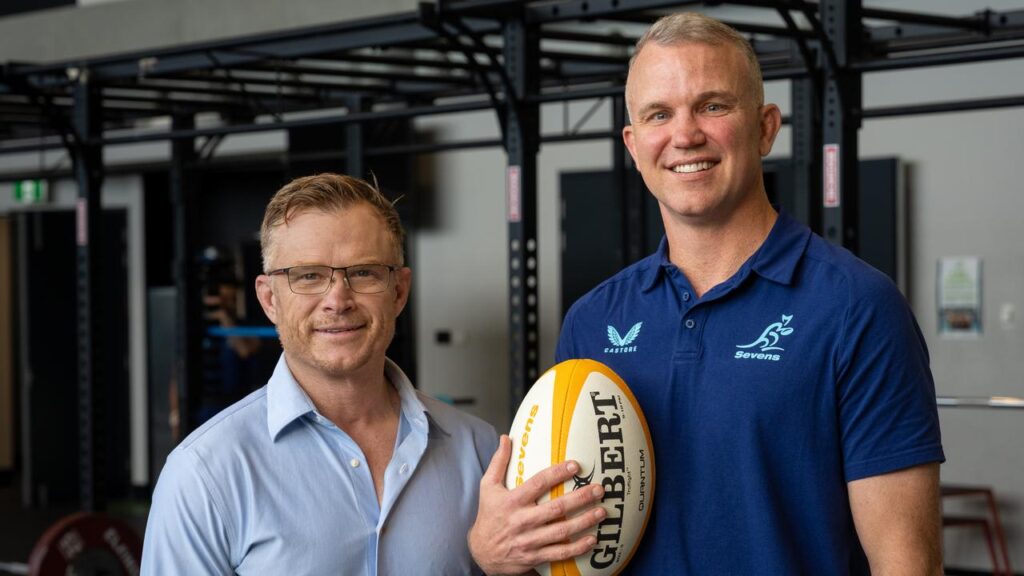 Reg Tayler (r) is taking over from Tim Walsh (l) as Australia women’s sevens head coach.
