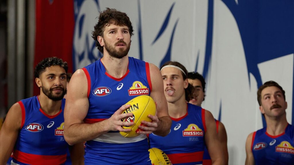 Marcus Bontempelli and his Western Bulldogs will be out to maintain winning form against Richmond. 
