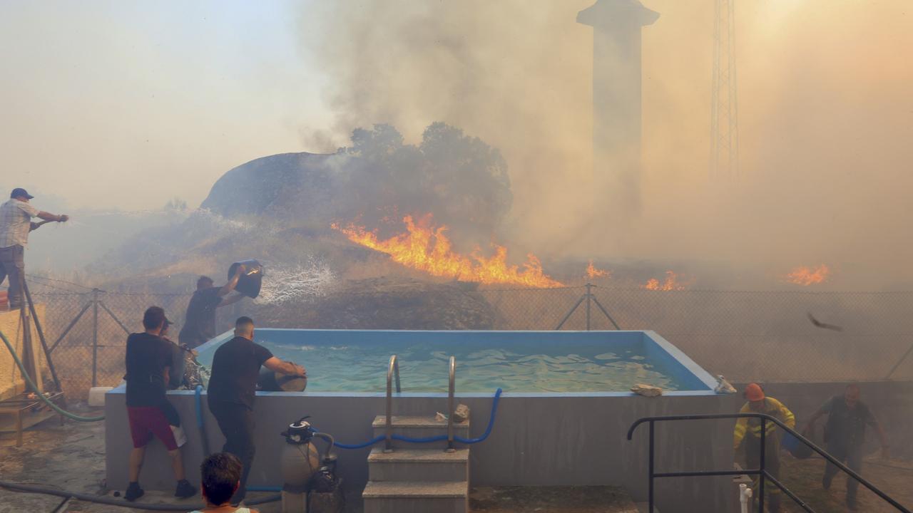 Zamora wildfire prompts evacuations