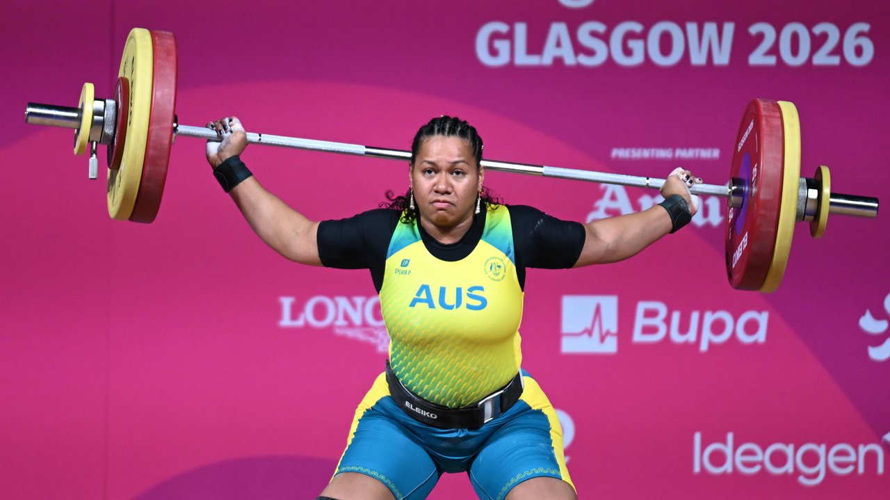 Eileen Cikamatana