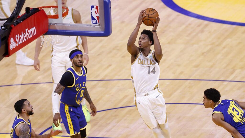 Former Dallas Maverick Nate Hinton has been signed to help Brisbane back to loftier heights.
