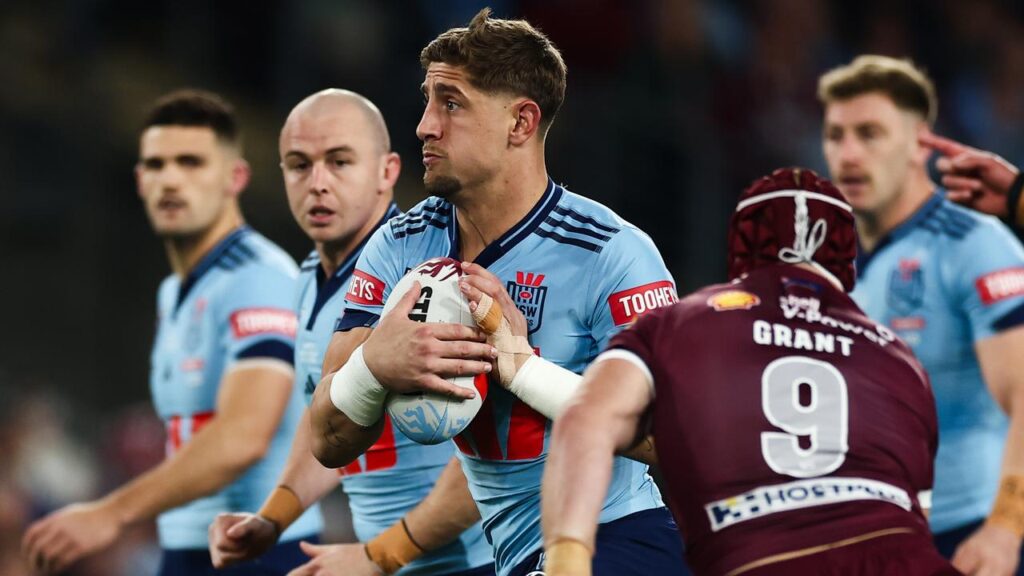 Former Origin star Zac Lomax will return to rugby league with the PNG Chiefs.
