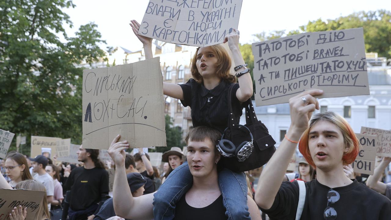Ukrainians protest against the defence minister's dismissal in Kyiv