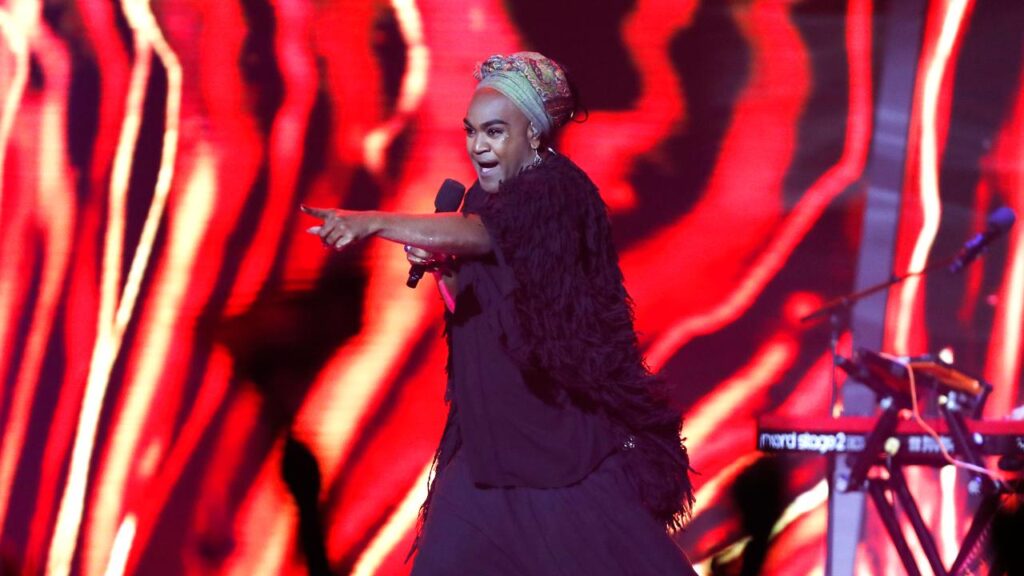 Zaachariaha Fielding is also a singer and musician with electronic duo Electric Fields.
