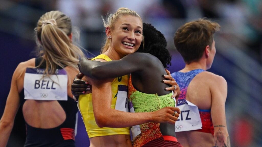 Jess Hull has called on athletes to do the heavy lifting when it comes to the Commonwealth Games.
