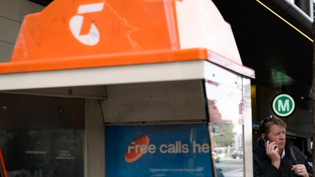 Telstra has blamed a software defect for an outage that affected shoppers and mobile phone users.
