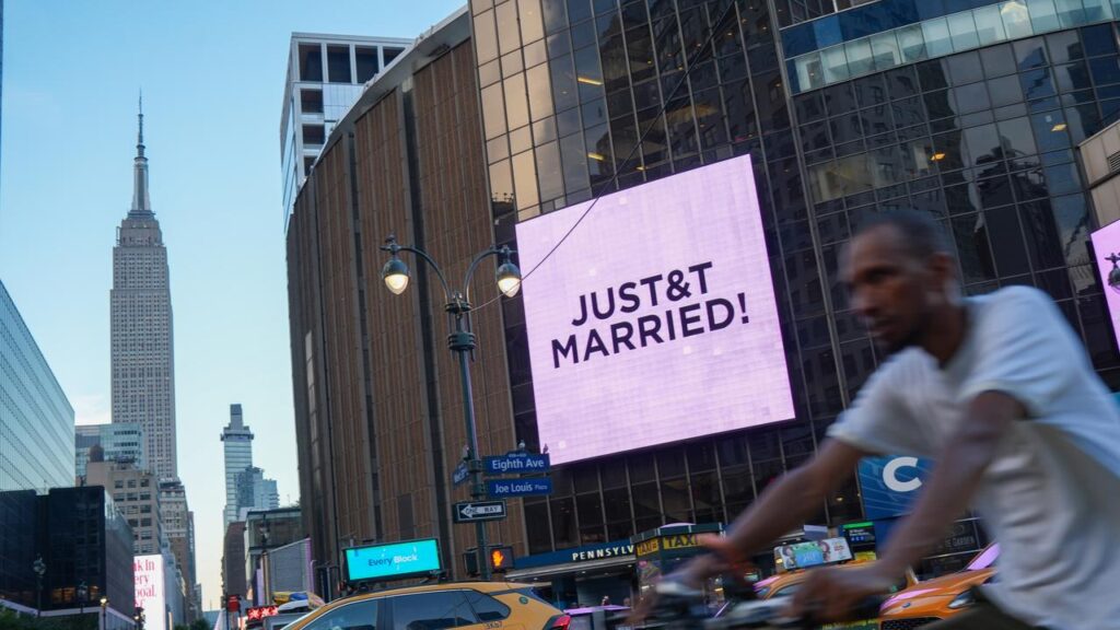 A clean-up has started at Madison Square Garden after a Taylor Swift-Travis Kelcea wedding ceremony.

