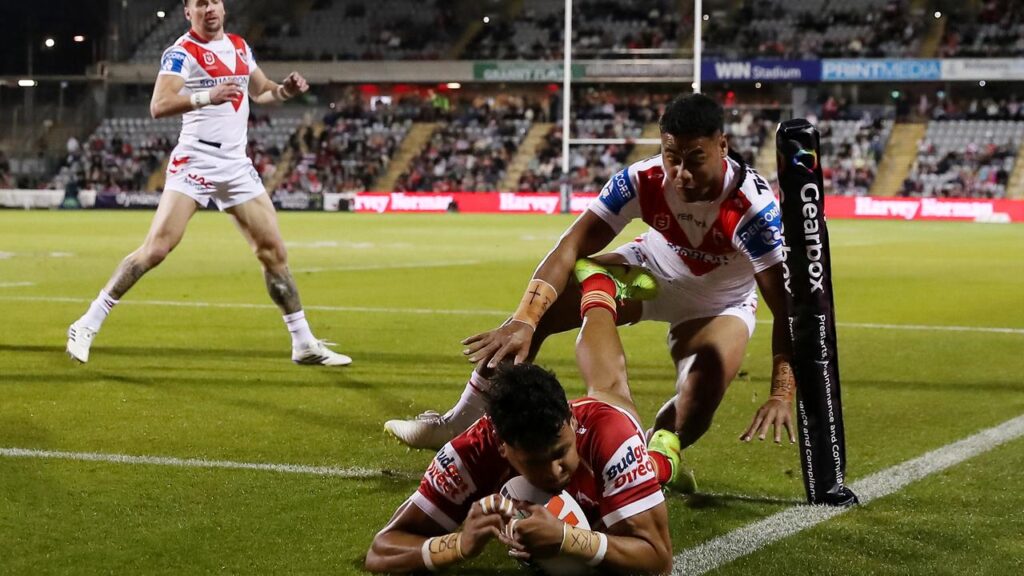 Selwyn Cobbo scored two tries for the Dolphins against the Dragons but had this effort disallowed. 
