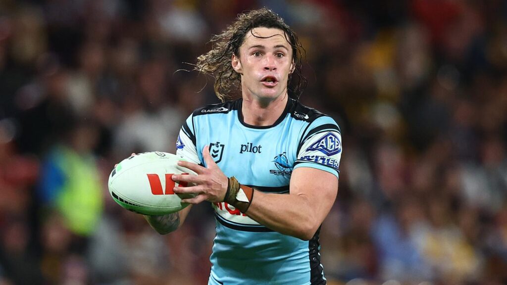 Nicho Hynes has Cronulla closing in on a top-four finish, but next face a stern test in the Knights.
