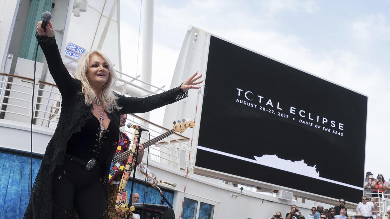 Bonnie Tyler on Royal Caribbean's Oasis of the Seas