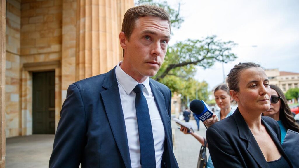 Former cyclist Rohan Dennis has pleaded guilty to driving while disqualified.
