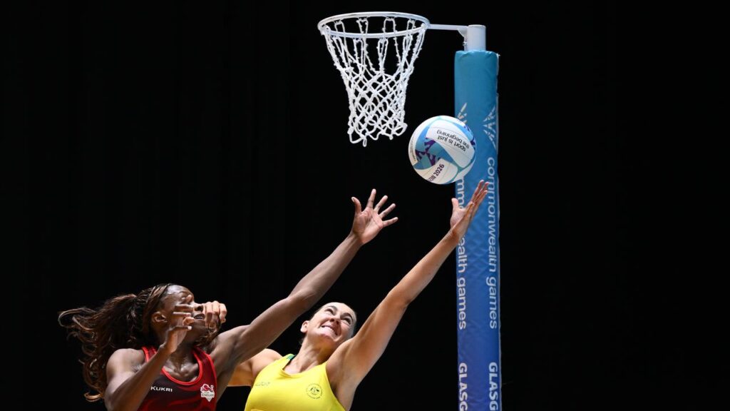 Sophie Garbin has helped Australia record a comfortable win over England at the Commonwealth Games.
