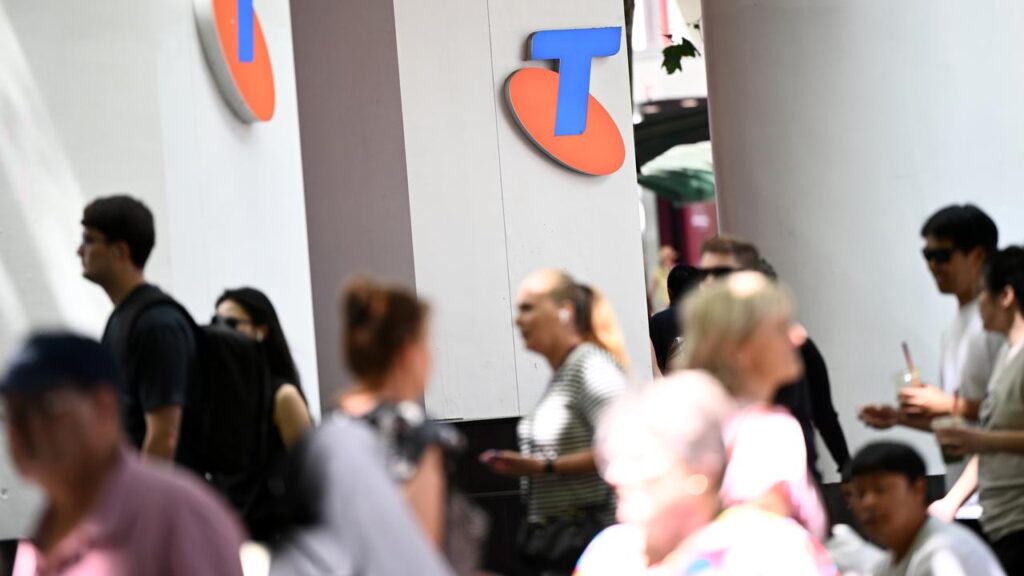 Thousands of people have lost mobile service as a Telstra outage causes disruption around the nation

