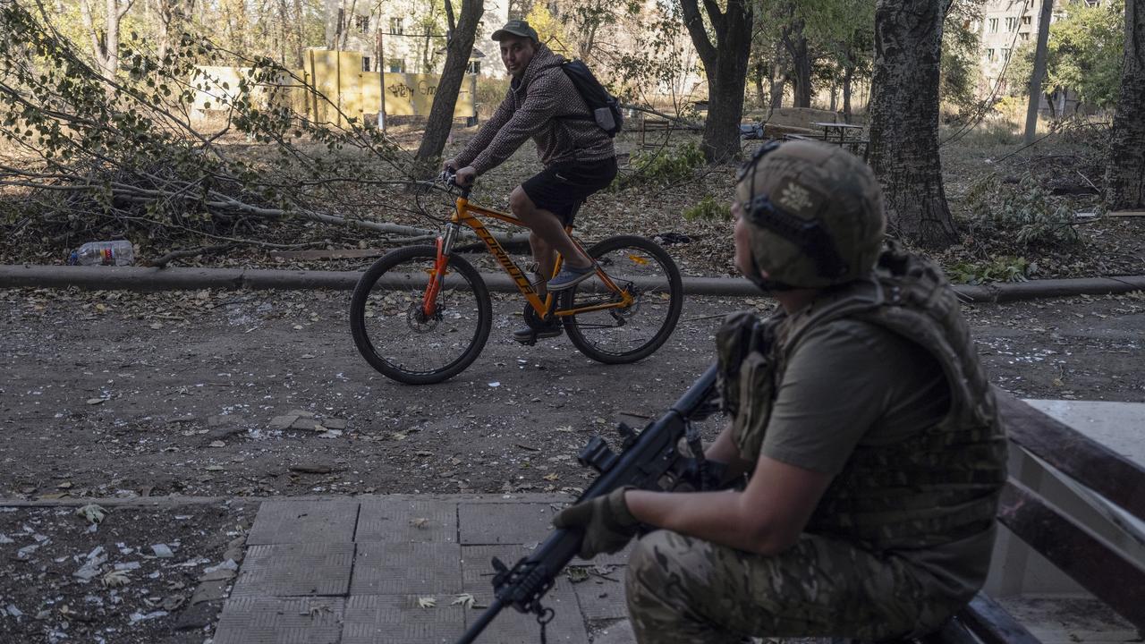 Ukrainian servicemen the Donetsk frontline