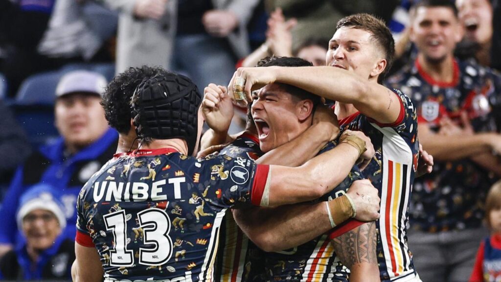 The Roosters have produced a stirring win to put themselves in the frame for the minor premiership.
