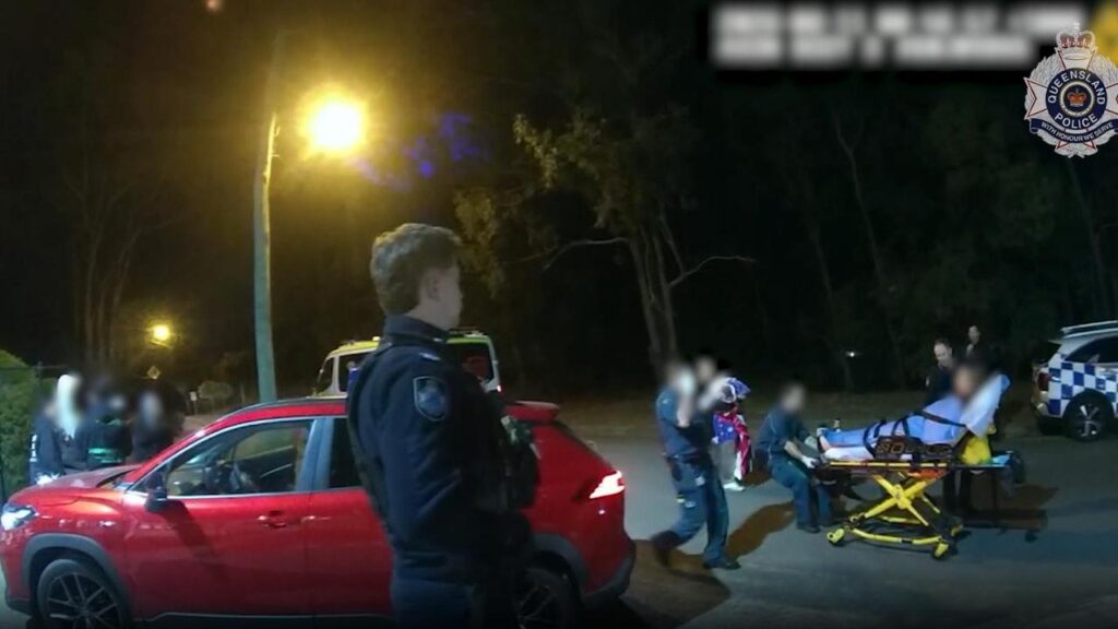 Police officers have swooped in to assist a woman deliver her baby girl. 
