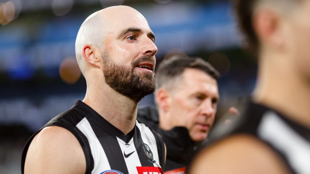 Two-time Collingwood premiership player Steele Sidebottom will retire at the end of the season.
