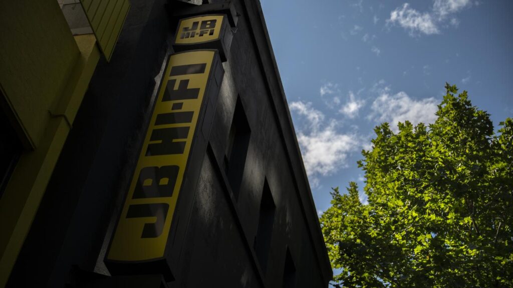 There are worries about clouds gathering over Australia’s retail sector after JB Hi-Fi’s update.
