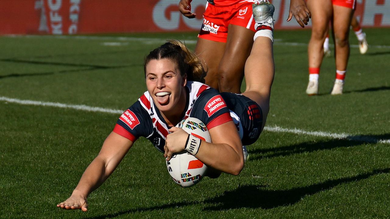 Jess Sergis scores