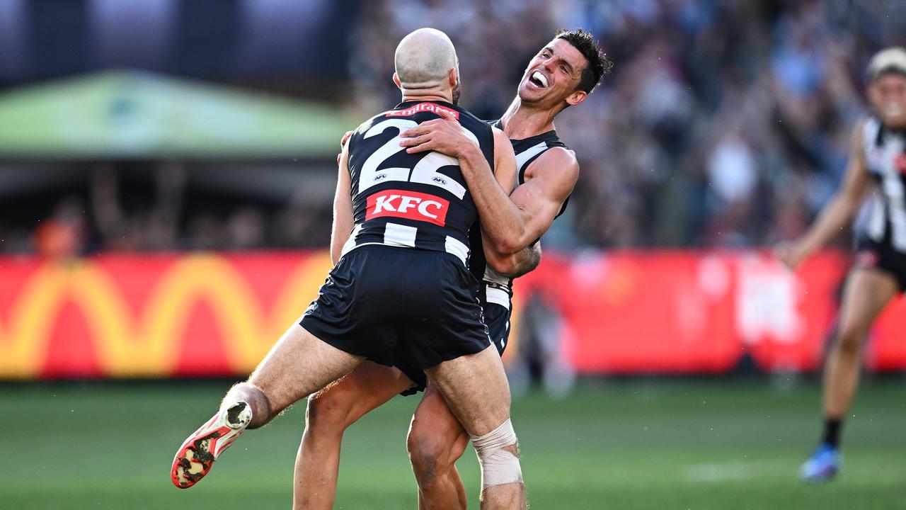 (L-R) Steele Sidebottom and Scott Pendlebury.
