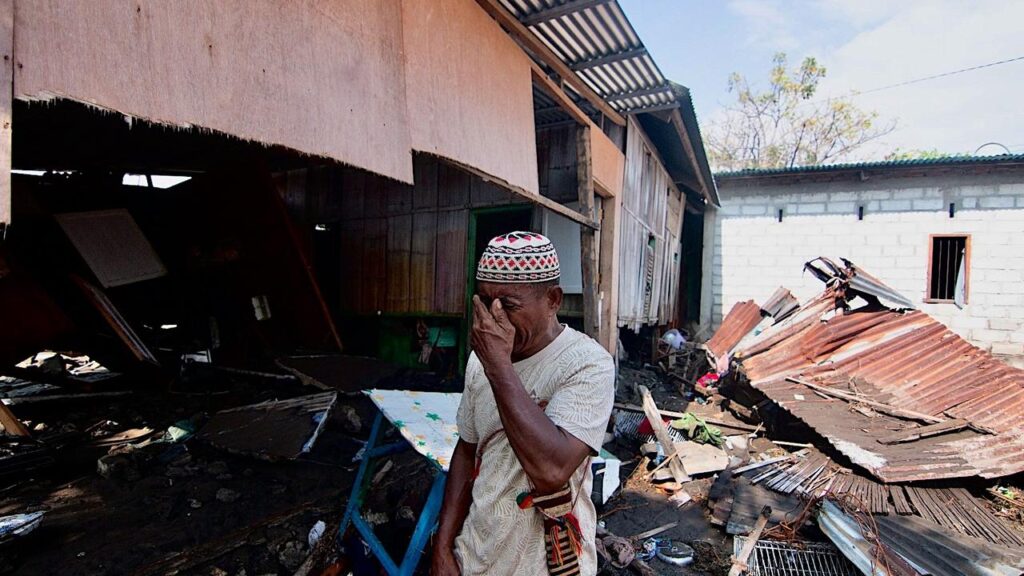 Rescue teams have yet to reach Nagekeo and mobile communications are affected.
