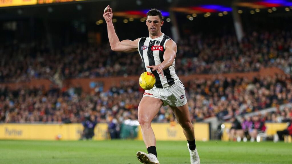 The record-setting Scott Pendlebury will make a decision about his future at the end of the season.
