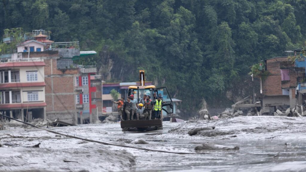 Around 800 deaths have been reported and at least 3000 people are still missing in Nepal.
