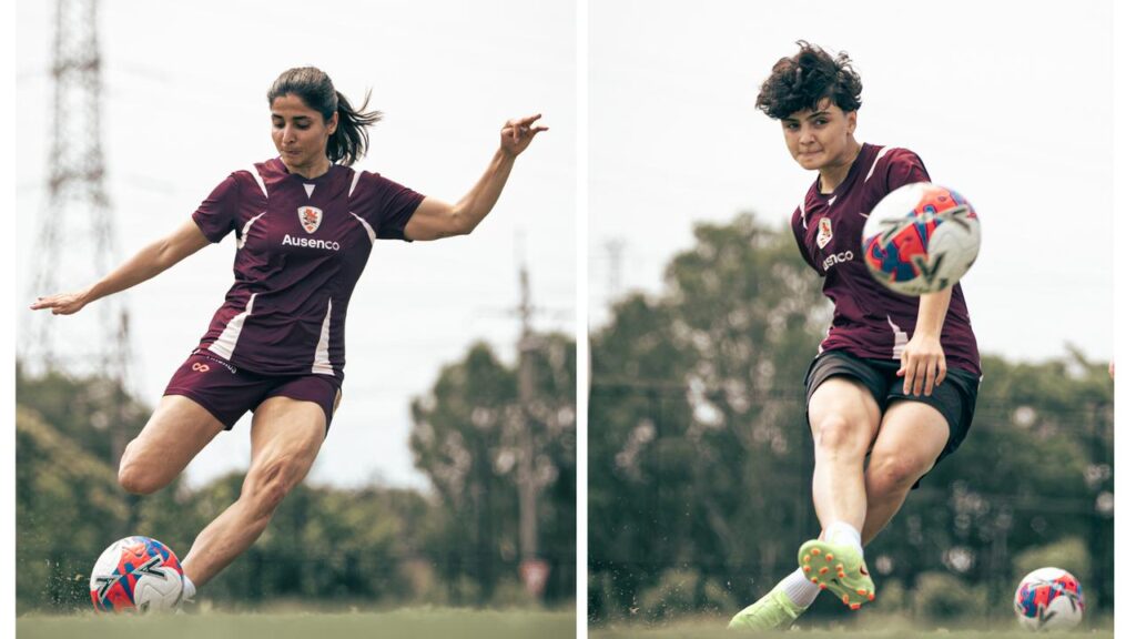 Atefeh Ramezanisadeh and Fatemeh Pasandideh were sworn in as Australian citizens in Brisbane.
