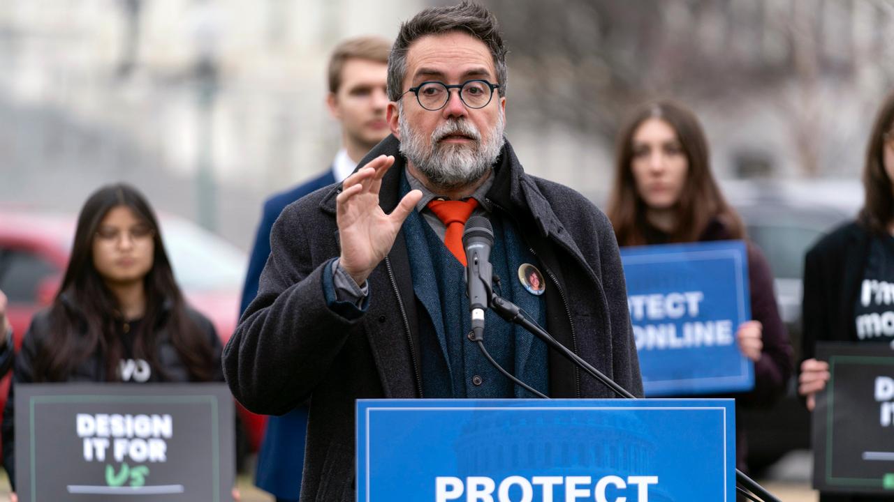 Former Facebook employee Arturo Bejar