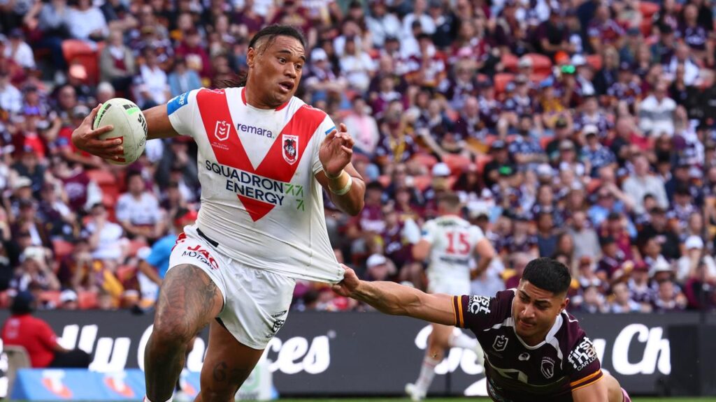 Moses Suli plans to remain at St George Illawarra, after being told he can look elsewhere.
