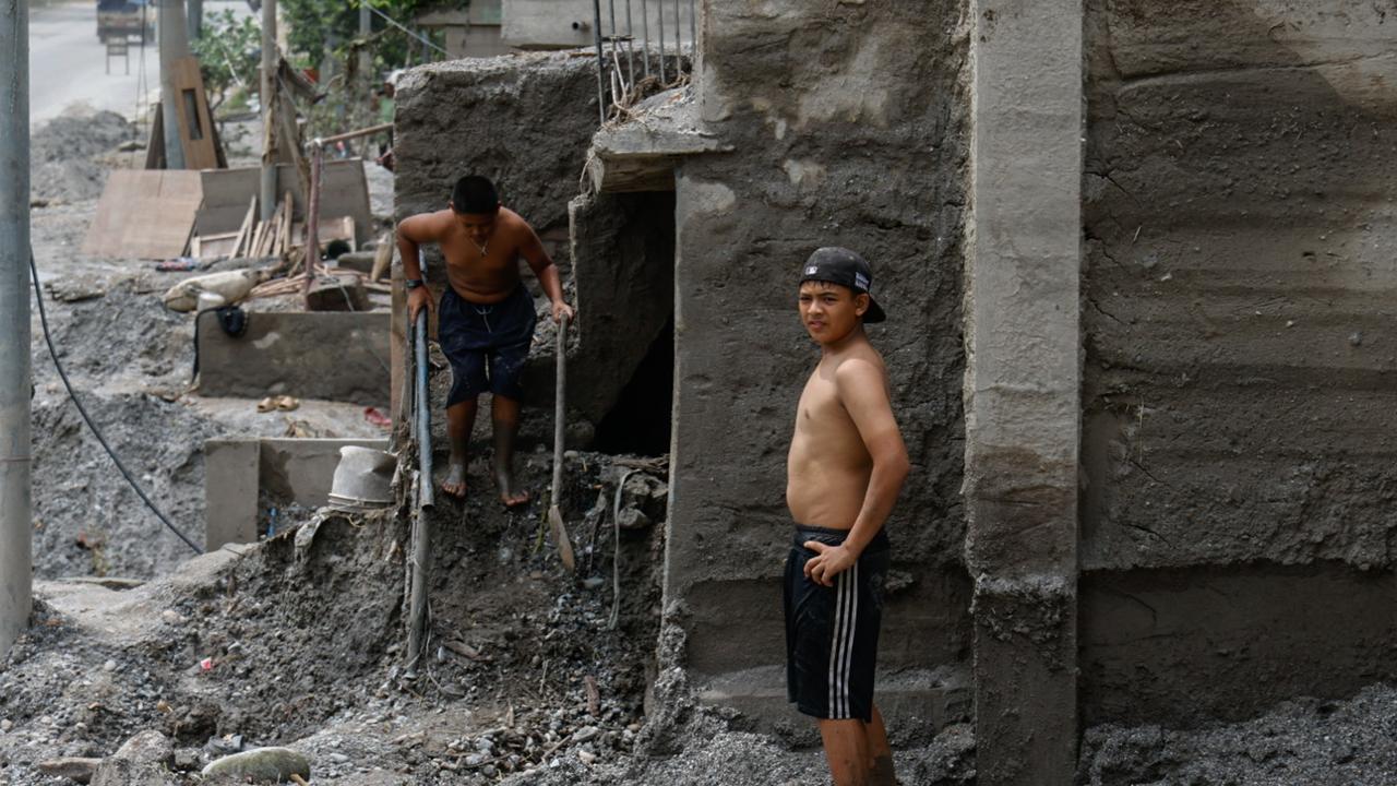 Devastation after Nepal-Tibet flash floods