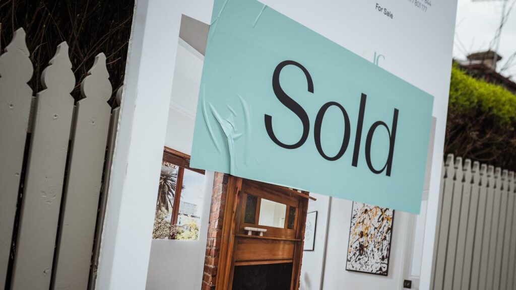 The latest data has pointed to a continued fall in house prices across Australia.
