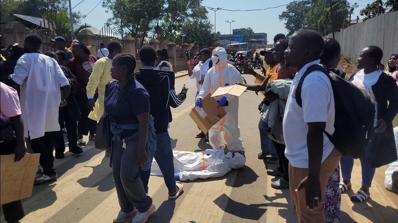 Health workers protest over unpaid wages in Ituri, eastern Congo