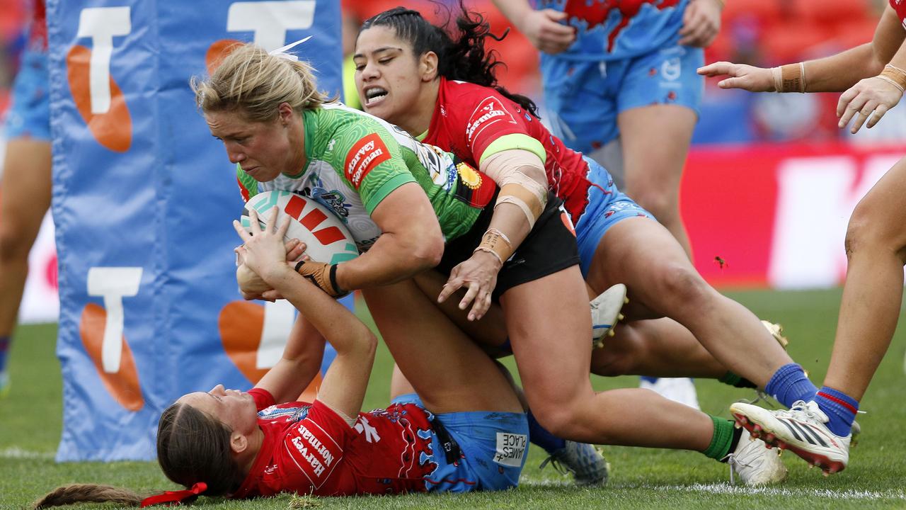Sophie Holyman scoring