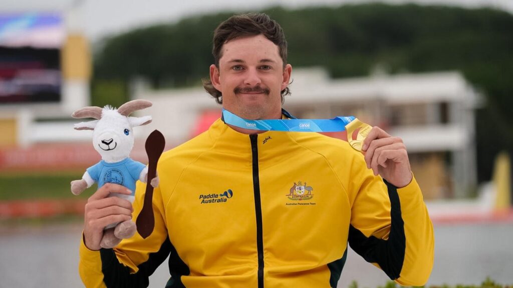 Ben Sainsbury has regained his status as world champion with victory in Poland.
