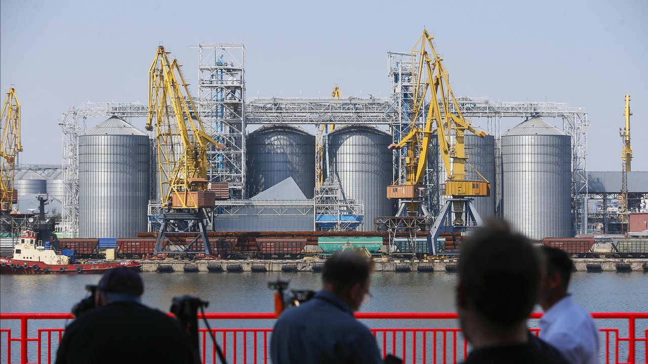 A grain terminal
