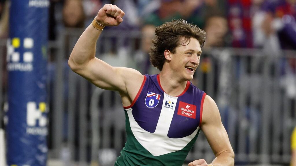 Jye Amiss had a big night as the Dockers beat Adelaide to seal the minor premiership.
