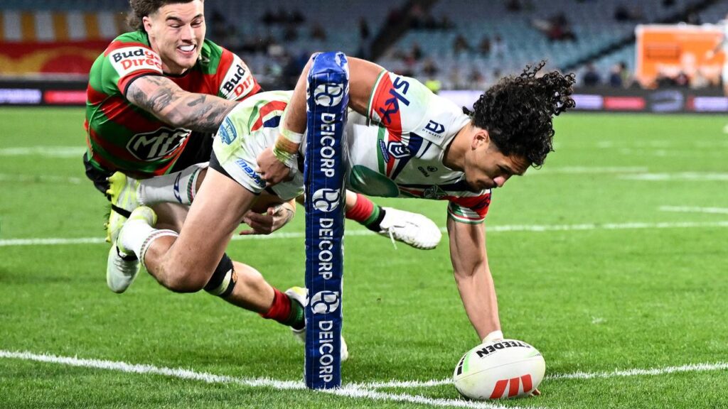 The Warriors have scored a thrilling 19-point win over the Rabbitohs in Sydney.
