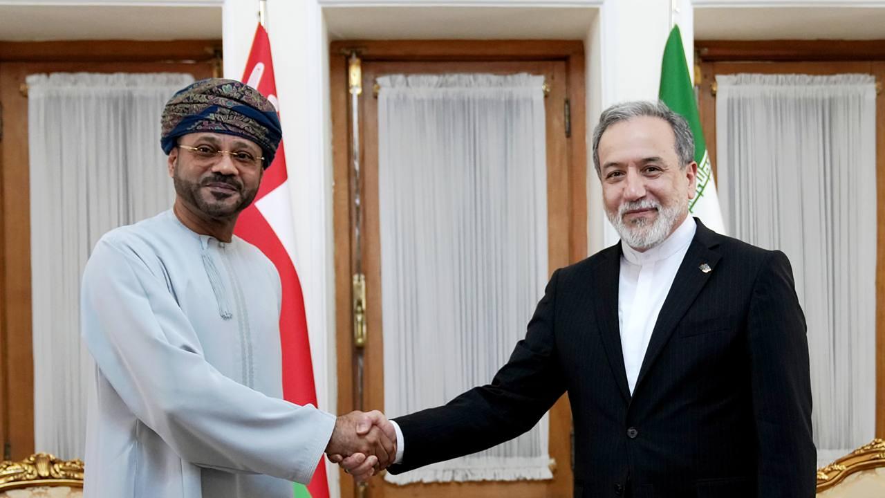 Oman's Foreign Minister visits Iran