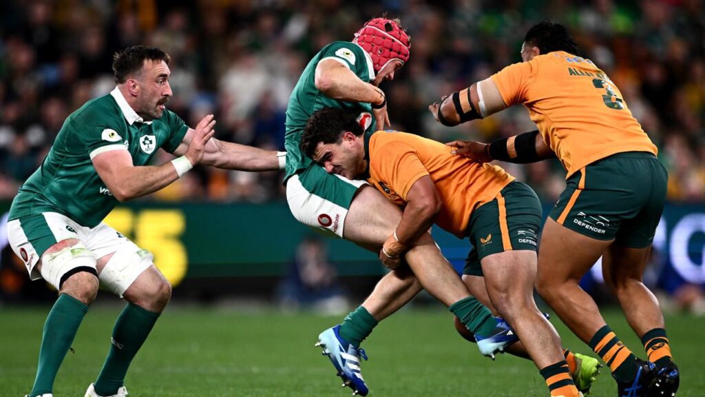 Wallabies hooker Josh Nasser (c) is not fazed by humid conditions expected for the Test in Japan.
