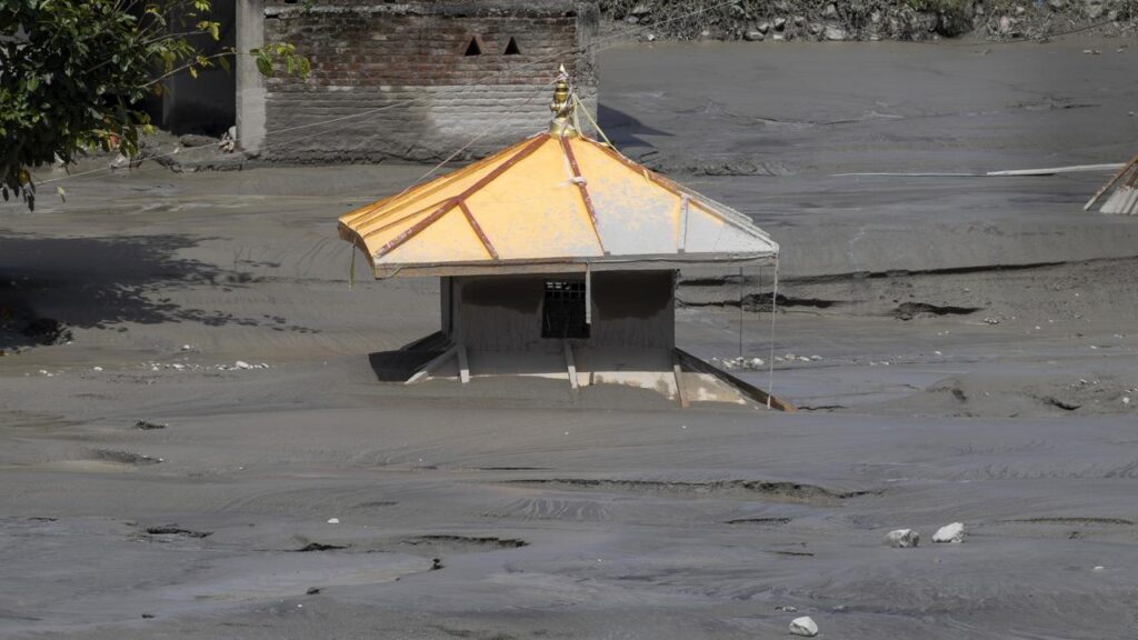 The torrent of ice, rock and debris that swept down a valley has killed more than 780 people.
