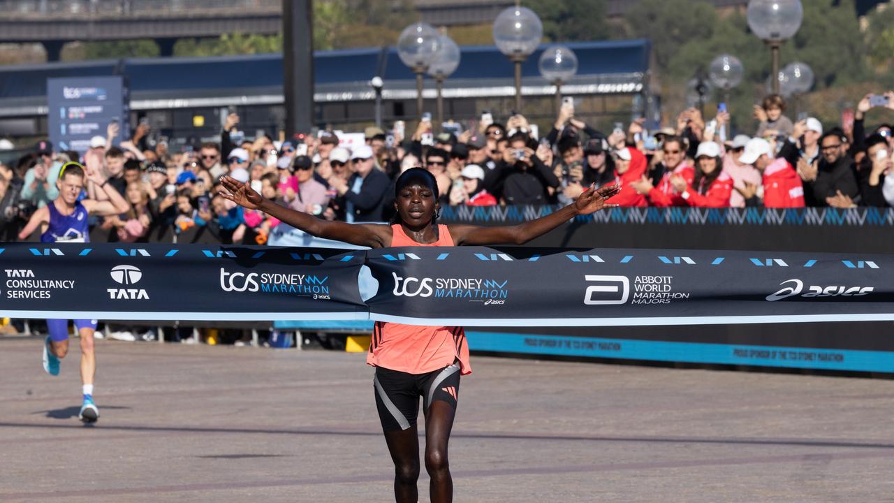 Peres Jepchirchir wins