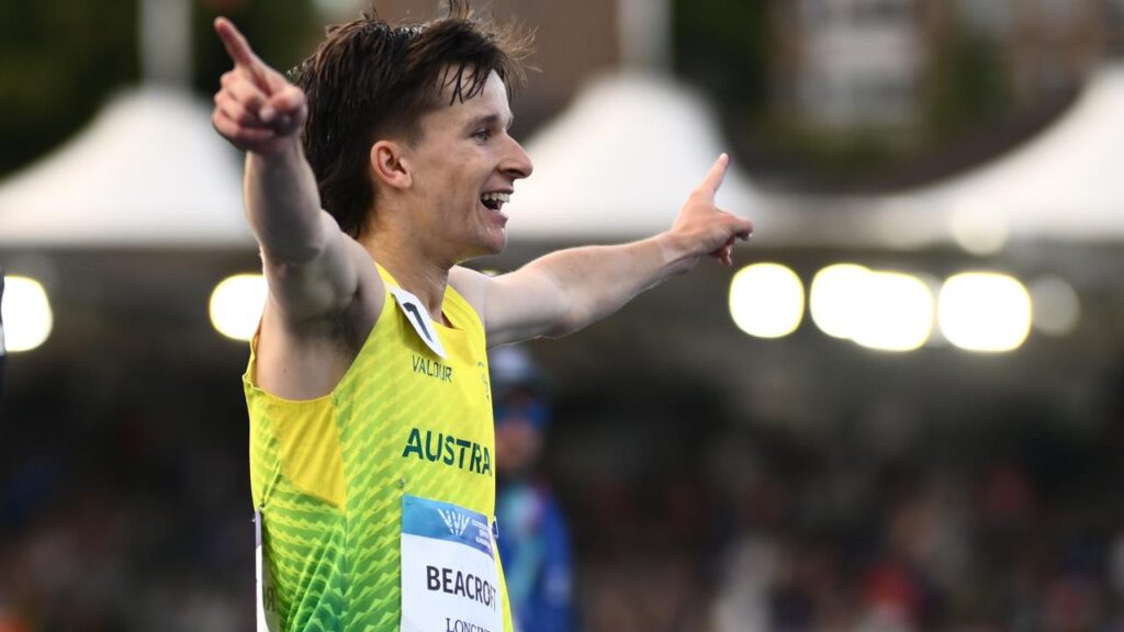 Isaac Beacroft claimed a record-breaking victory in the 5km walk at the world U20 championships.
