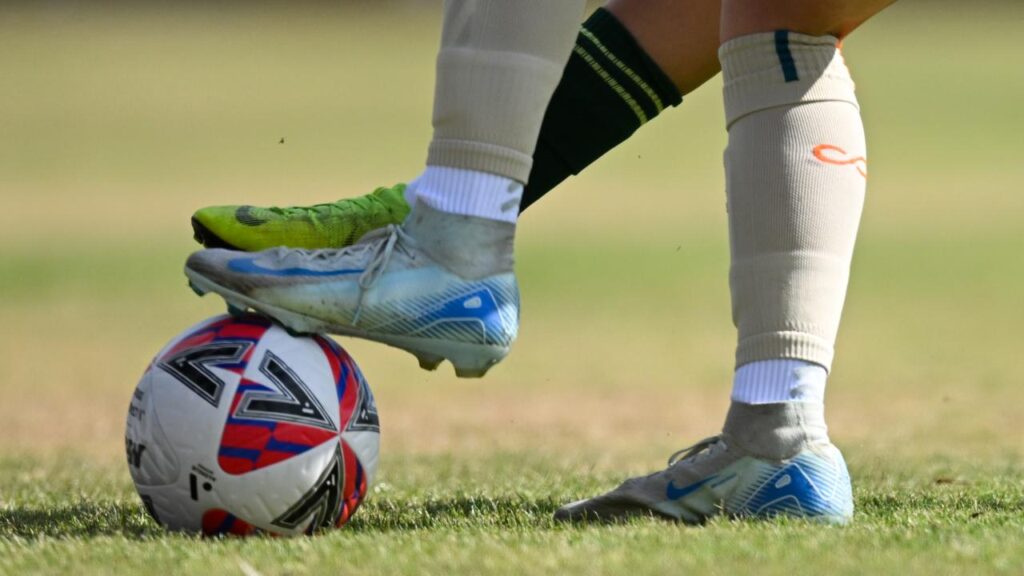 The ongoing pay dispute between ALW players and the APL rolls on as a new season nears.
