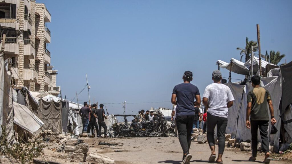 US diplomat Mike Huckabee says there’s no plan to “displace people out of Gaza against their ‌will”.
